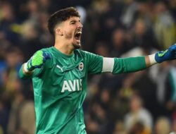 Manchester United Berminat Rekrut Kiper Fenerbahce Altay Bayindir!