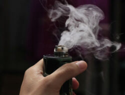 Waspada Penyalahgunaan Vape, Bisa Bikin Paru-paru Cedera