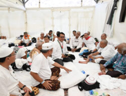 Jemaah Haji Gelombang Pertama Tiba di Tanah Air