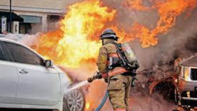 Ini Penyebab Mobil di Jagakarsa Terbakar