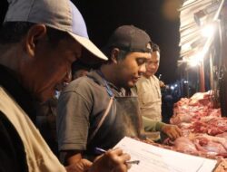 Temuan 500 Kg Daging Sapi Diduga Gelonggongan Asal Sidoarjo di Surabaya