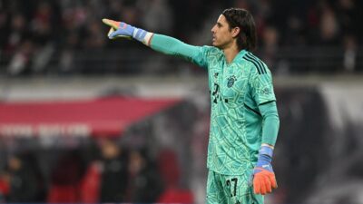 Yann Sommer Menginjakkan Kaki di Milan Menuju Pemeriksaan Kesehatan dengan Inter