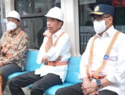 Menjajal Kereta LRT Jabodebek, Ini Kesan Jokowi