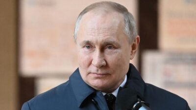 Pertemuan Tertinggi Vladimir Putin dengan Para Pemimpin Militer Rusia Mengundang Spekulasi tentang Nasib Perang di Ukraina
