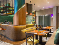 Oakwood Suites Kuningan Jakarta Hadirkan Kelezatan Seafood: “Grilled Salmon” dengan Creamy Garlic Sauce
