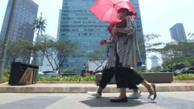 Langit Jakarta Hari Ini Cerah, Suhu Capai 34 Derajat Celsius