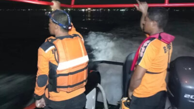 Tim SAR Berhasil Evakuasi Enam Orang dari Kapal yang Tenggelam