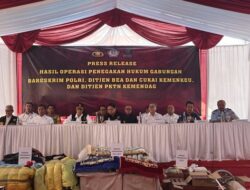 Pemerintah Indonesia Musnahkan Pakaian Bekas dan Barang Ilegal Senilai Rp50 Miliar
