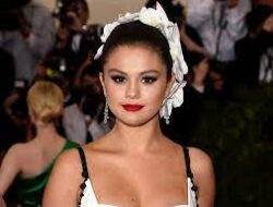 Selena Gomez Istirahat dari Medsos