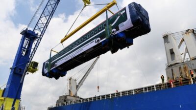 Bangladesh Kembali Order Gerbong Kereta dari Indonesia
