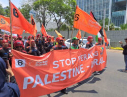 Ratusan Buruh Demo Minta AS Hentikan Perang Israel-Palestina