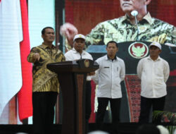 Mentan Ajak Penyuluh di Kalsel Bekerja Keras Wujudkan Kembali Swasembada