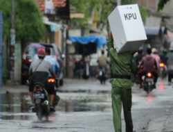 Pendistribusian Logistik Terkendala Musim Hujan