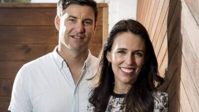 Jacinda Ardern dan Clarke Gayford Resmi Menikah Setelah Penundaan Pandemi
