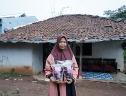 Melalui Zona Madina Dompet Dhuafa, Wanita Ini Sukses Bisnis Kripik Ubi Ungu
