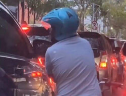 Waspada, Modus Ketuk Kaca Mobil Minta Uang di Traffic Light