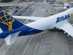 Kebakaran Mesin, Pesawat Atlas Air Boeing 747-8 Lakukan Pendaratan Darurat di Miami