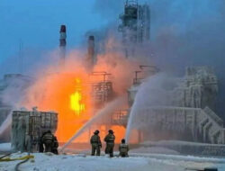 Terminal Gas Alam di Rusia Kebakaran