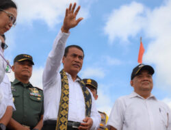 Tinjau Aktivitas Tanam di Bantul, Mentan Amran Pastikan Kesiapan Benih Hingga Pupuk Bersubsidi