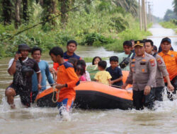 Bengkayang Diterjang Banjir Bandang, BPDB Evakuasi Warga