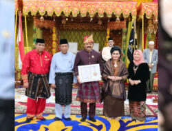 Menteri ATR/Kepala BPN Dianugerahi Anggota Kehormatan Lembaga Adat Melayu Provinsi Jambi
