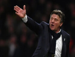 Walter Mazzarri Resmi Dipecat Napoli