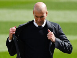 Demi Juventus, Zinedine Zidane Tolak Chelsea
