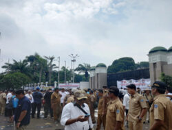 Massa Demo Apdesi Bubar, Arus di Jalan Gatot Subroto Kembali Lancar