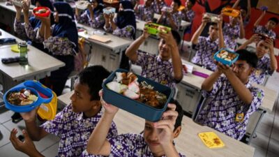 Program Makan Siang Gratis Dinilai Berisiko Menambah Utang Pemerintah