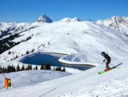 5 Orang Tewas saat Ski di Pegunungan Alpen