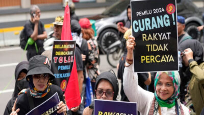Ribuan Warga Demo di Gedung DPR, Tolak Pemilu Curang