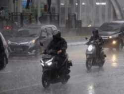 Siang Hari, Seluruh Wilayah Jakarta Diperkirakan Diguyur Hujan Disertai Petir