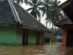 Ratusan Rumah Warga di Lebak Terendam Banjir