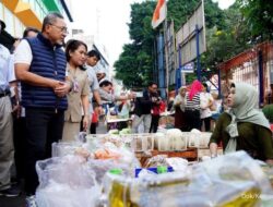 Tinjau Pasar Palmerah di Jakarta, Mendag Zulkifli:Harga Bapok Stabil, Pasokan Terjaga