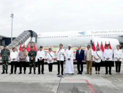 Jokowi Didampingi Panglima TNI Kirim Bantuan Kemanusiaan untuk Palestina dan Sudan