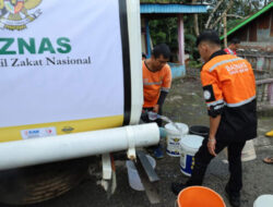 Bantu Korban Banjir Sumbar, BAZNAS RI Aksi Resik dan Distribusi Air Bersih