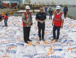 Impor Beras Capai 2,2 Juta Ton: Bulog Tanggapi Permintaan untuk Evaluasi Kebutuhan Menjelang Pilkada