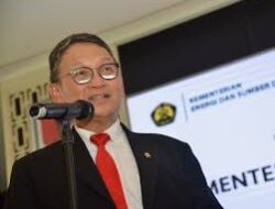 Istana Kepresidenan Bantah Kabar Reshuffle Kabinet: Menteri ESDM Arifin Tasrif Masih Bertugas Seperti Biasa