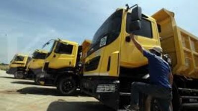 Penurunan Penjualan Truk Nasional: Dampak Kebijakan Impor dan Tantangan Ekonomi