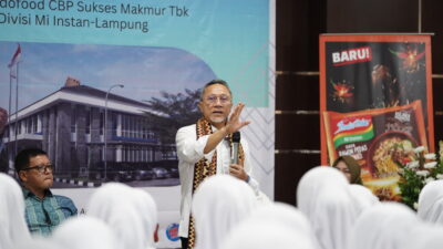 Menteri Perdagangan Zulkifli Hasan Apresiasi Perusahaan Pakan Ternak dan Makanan Olahan di Lampung Selatan