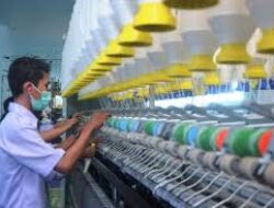 Industri Tekstil Terancam: PHK Masal dan Dampak Penurunan Daya Beli Masyarakat