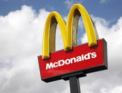 Saham McDonald’s Anjlok Setelah Laporan Wabah E. coli