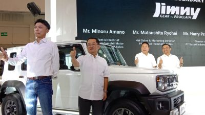 SUZUKI Luncurkan JIMNY 5-DOOR White Rhino Edition
