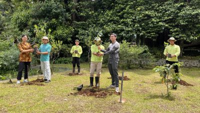 Memperingati Hari Lingkungan Hidup dan Hari Gerakan Satu Juta Pohon di Royal Safari Garden