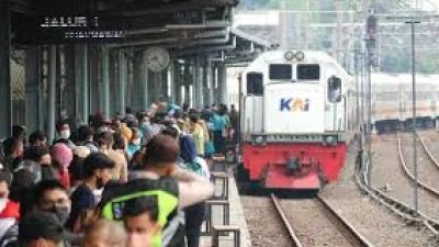 KAI Siapkan 4,5 Juta Kursi untuk Angkutan Lebaran 2025, Tiket Ludes Terjual!