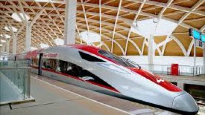 Perpanjangan Kereta Cepat Jakarta-Surabaya: Pemerintah Lakukan Uji Kelayakan, KCIC Siap Dukung