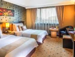 Industri Hotel dan Restoran Jakarta Tertekan, Ancaman PHK Mengintai