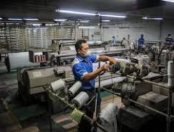 Industri Tekstil di Ujung Tanduk: Impor Membanjir, Investasi Tertahan