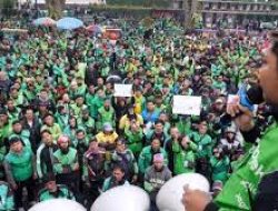 Driver Ojol Tolak Revisi Komisi Aplikasi: “Lebih Baik Dapat Perlindungan daripada Potongan Kecil”